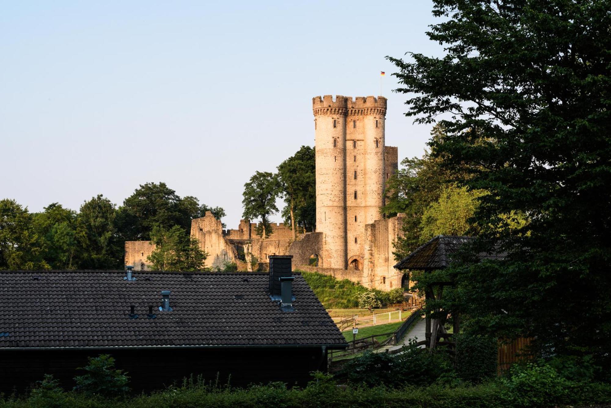 Holzhaus Onkel Fritz Mit Sauna Und Whirlwanne Esch  Exterior foto